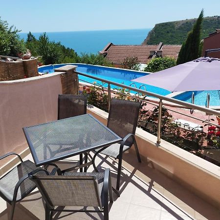 Green, Quiet And Beautiful 1 Kavarna Exterior foto