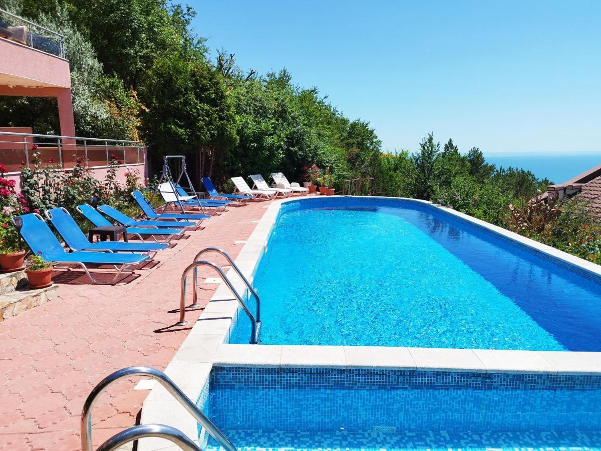 Green, Quiet And Beautiful 1 Kavarna Exterior foto