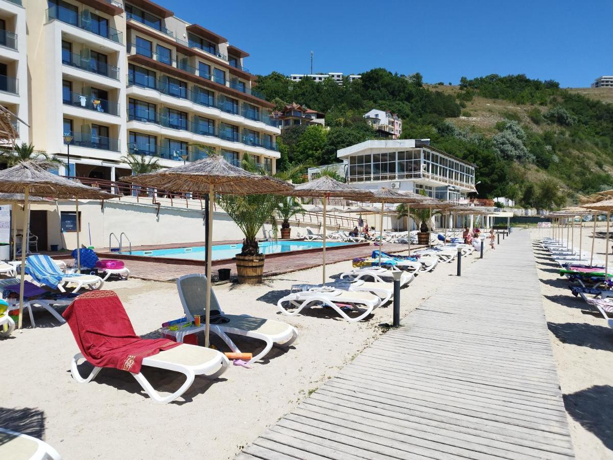 Green, Quiet And Beautiful 1 Kavarna Exterior foto